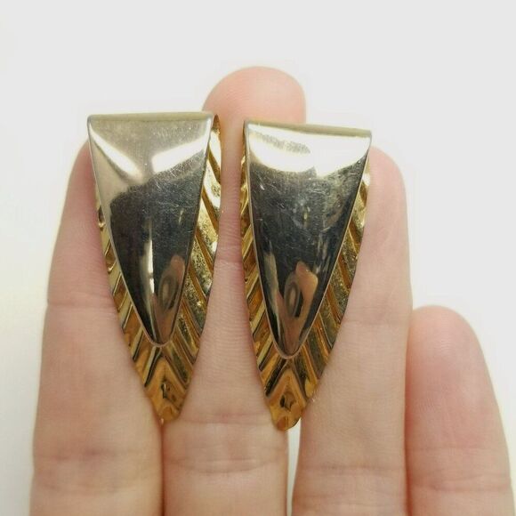 Vintage Gold Tone Triangle Shape Clip On Earrings, 80s 90s Style, Retro Estate - Picture 2 of 6